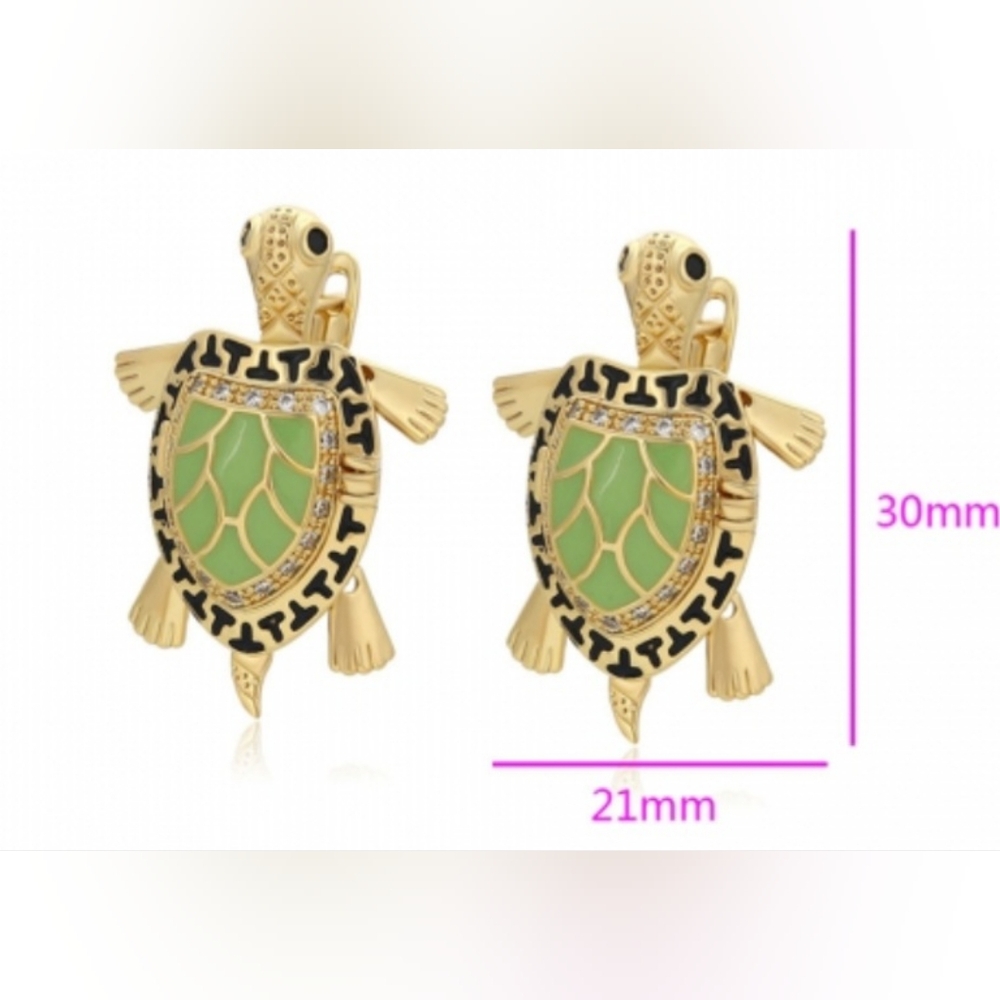Green turtle earrings - Picture 3 of 4